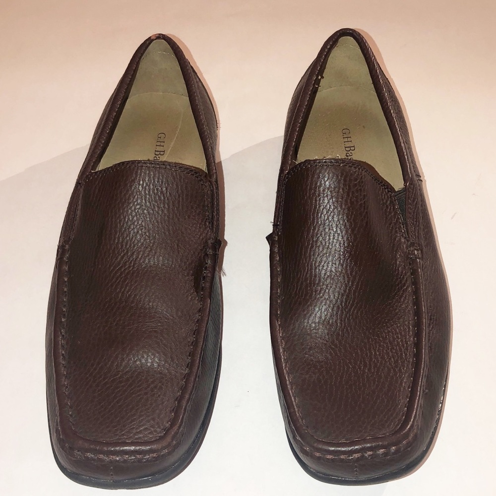 GH bass & Co. size 10m brown leather loader